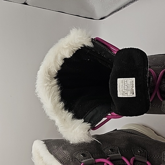 Sorel Size 6  Waterproof Explorer Faux Fur Lined Boot - Quarry - Picture 6 of 7
